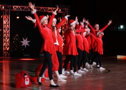 Showballett Formel I Weihnachtsrevue 2023 00